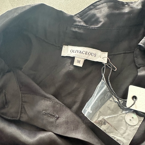 Oliviaceous Black Top- NWT - Picture 2 of 2